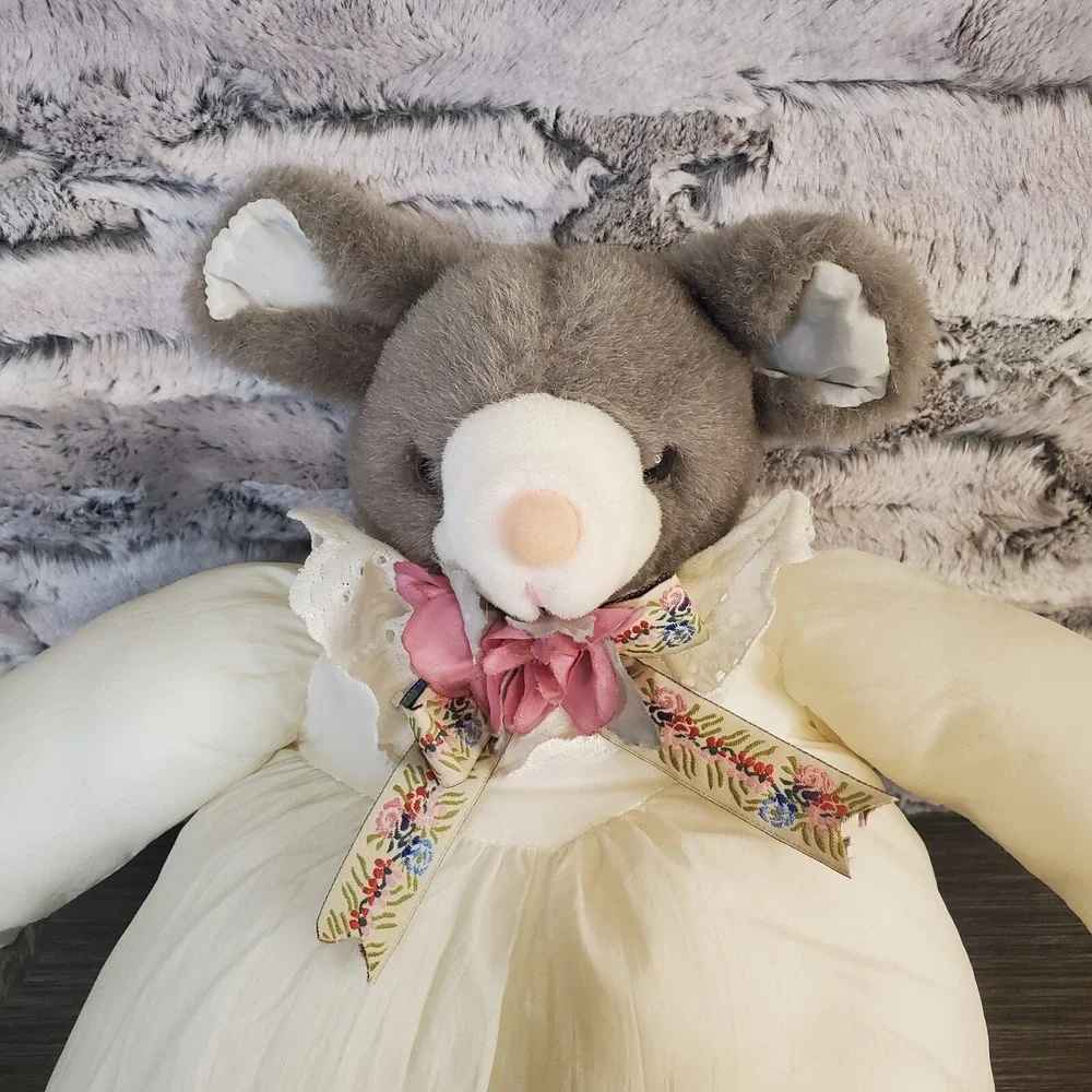 Country Cozy's Cozys Stuffed Plush Nylon Gray Country‎ Mouse Cream Ivory Bow